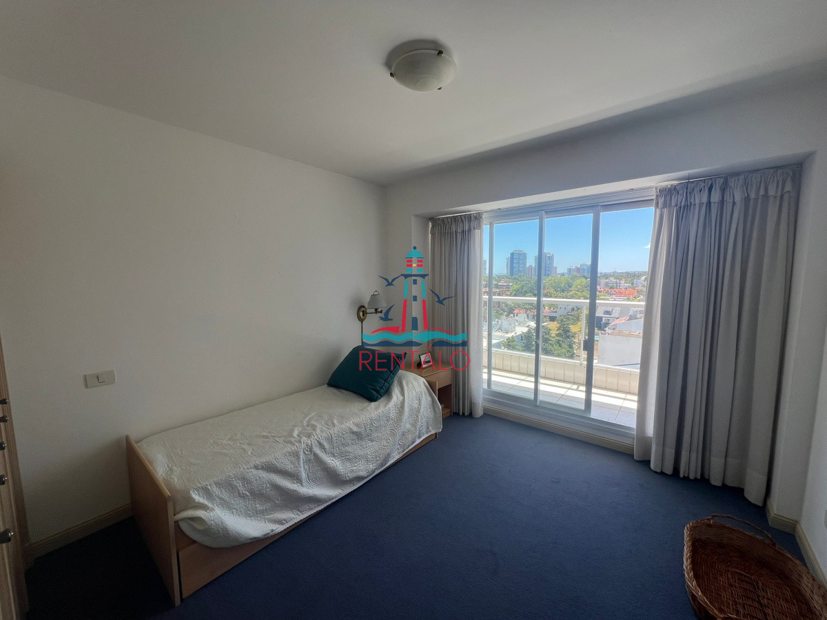 Apartamento ID.256 - Apartamento en venta 3 dormitorios en Punta del Este Playa brava