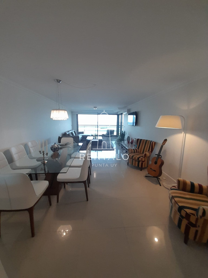 Apartamento ID.843 - Apartamento en venta de 3 dormitorios en Punta del este , Torre Imperiale , Playa Mansa 