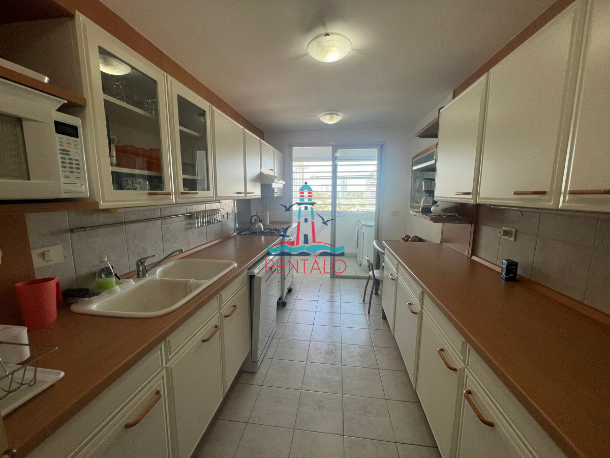 Apartamento ID.256 - Apartamento en venta 3 dormitorios en Punta del Este Playa brava