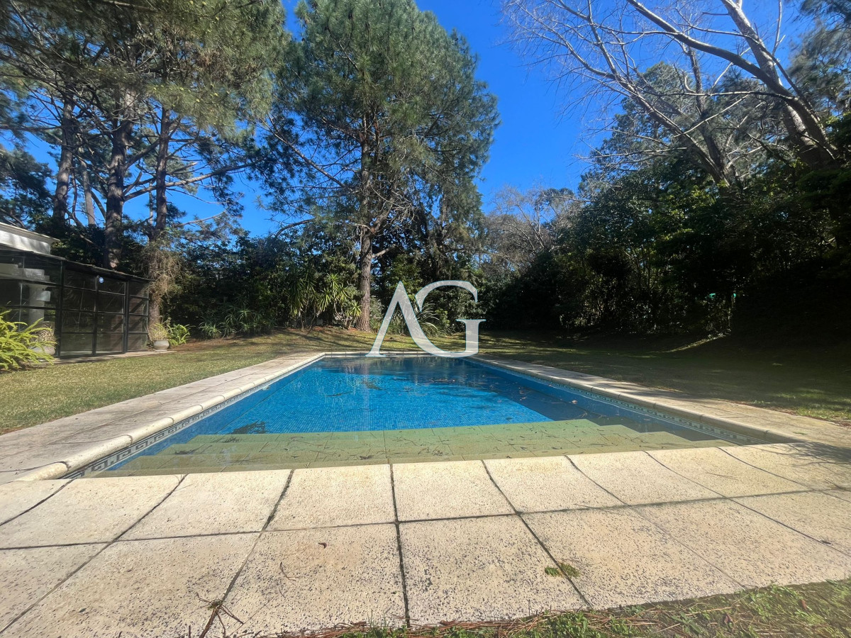 Casa ID.277 - Casa en Alquiler de Temporada en Punta del este con gran capacidad  , a pasos de Playa Brava 