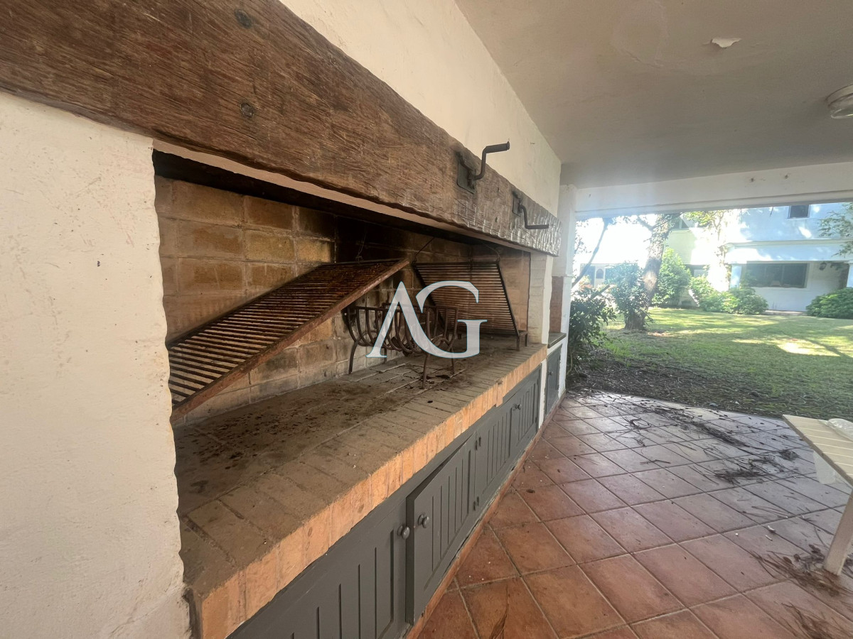 Casa ID.277 - Casa en Alquiler de Temporada en Punta del este con gran capacidad  , a pasos de Playa Brava 