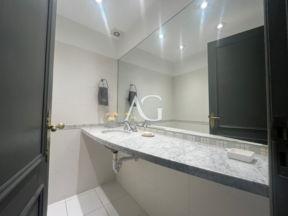 Casa ID.277 - Casa en Alquiler de Temporada en Punta del este con gran capacidad  , a pasos de Playa Brava 