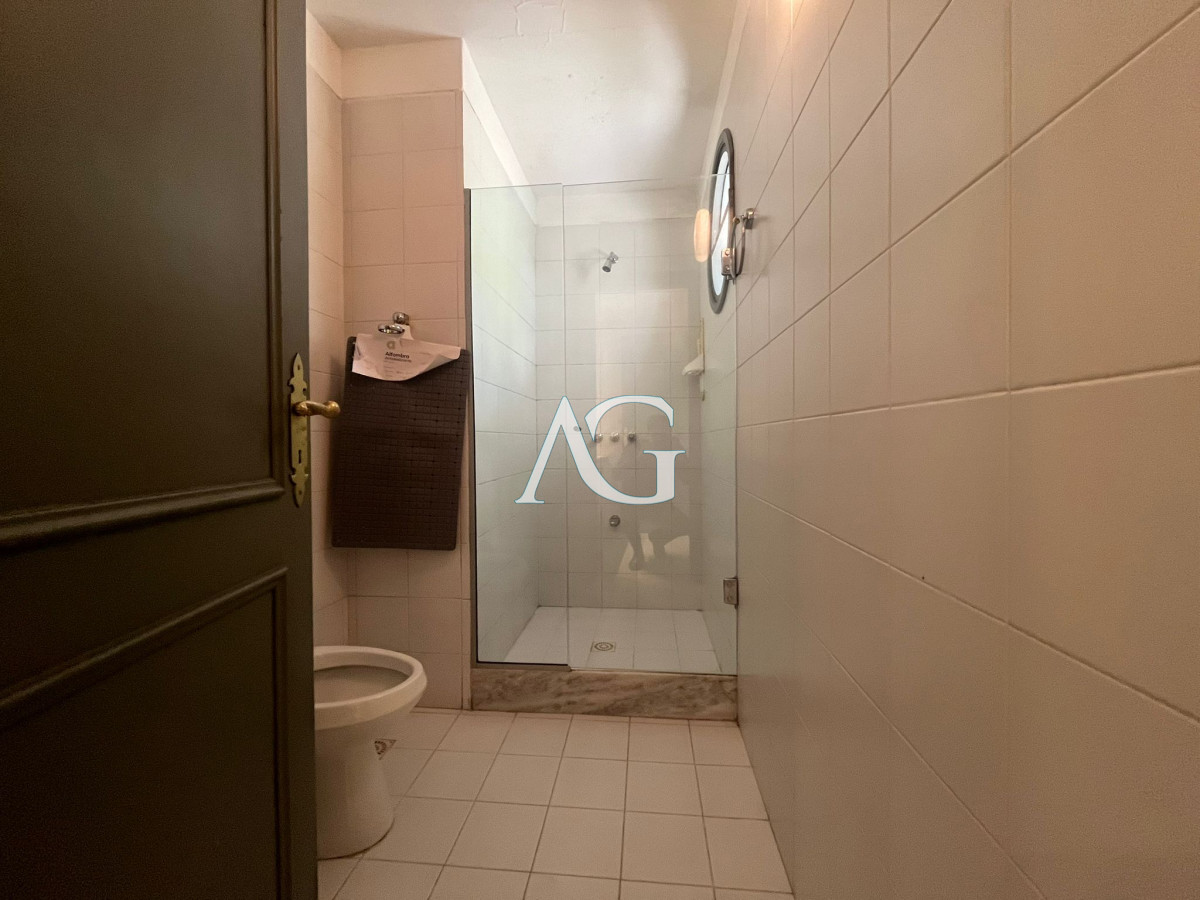 Casa ID.277 - Casa en Alquiler de Temporada en Punta del este con gran capacidad  , a pasos de Playa Brava 