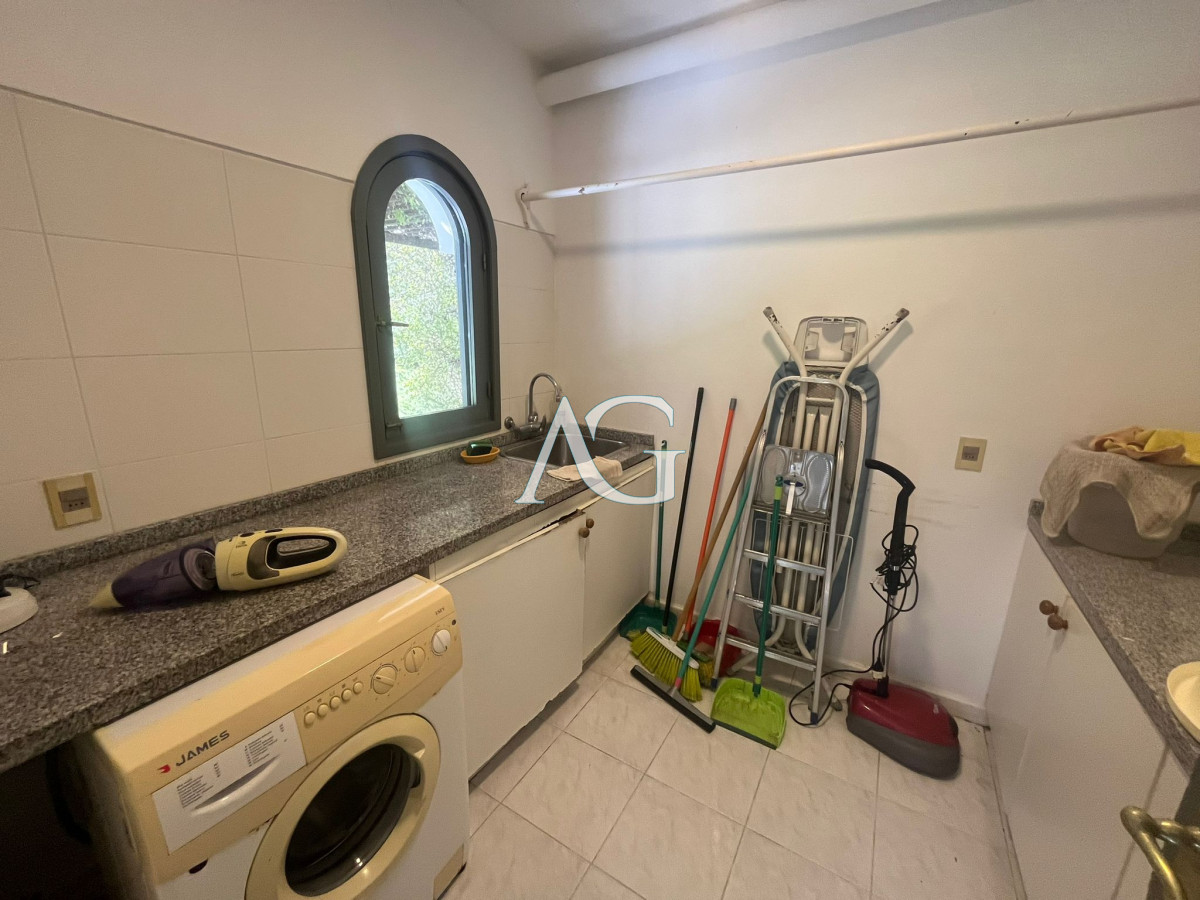 Casa ID.277 - Casa en Alquiler de Temporada en Punta del este con gran capacidad  , a pasos de Playa Brava 