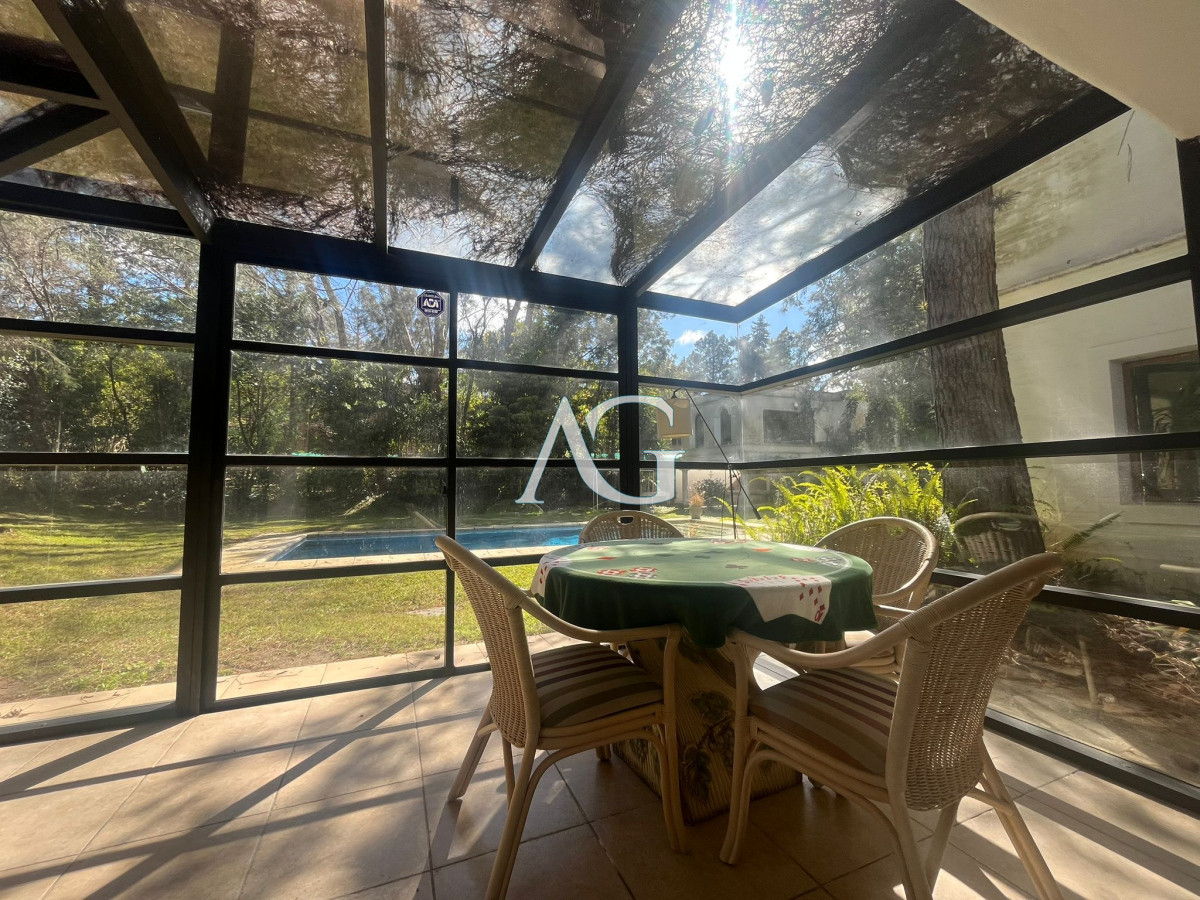 Casa ID.277 - Casa en Alquiler de Temporada en Punta del este con gran capacidad  , a pasos de Playa Brava 