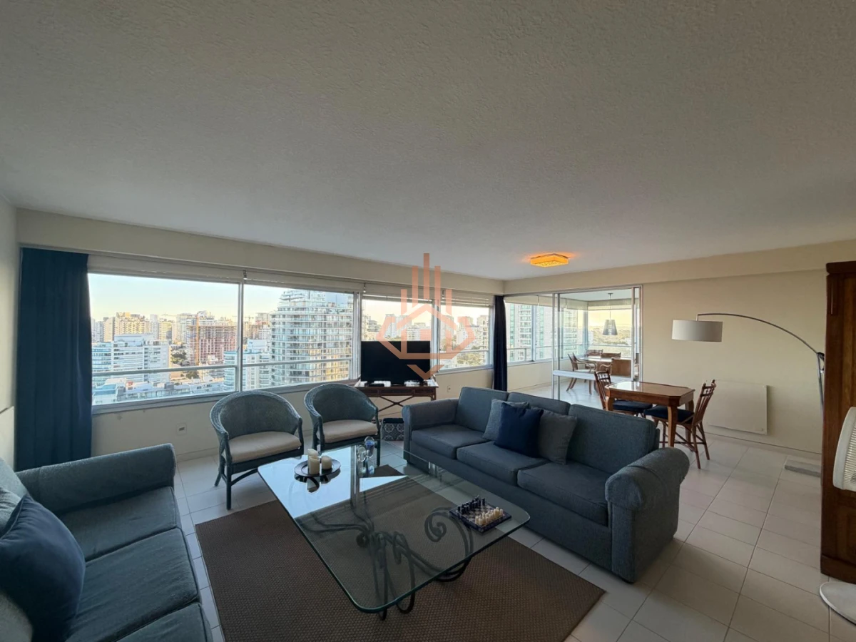 Apartamento en Venta de 3 dormitorios en  Punta del este , Playa Brava , Torre Tiburon - Foto 2
