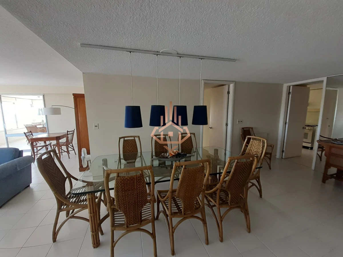 Apartamento en Venta de 3 dormitorios en  Punta del este , Playa Brava , Torre Tiburon