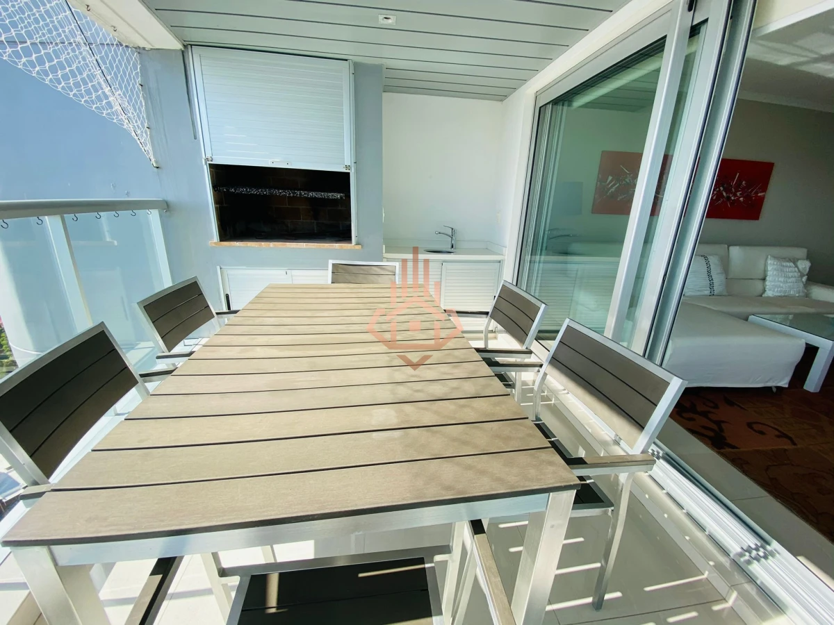 Apartamento de 2 Dormitorios en Venta en Punta del este , Playa Mansa , Miami Boulevard , Vista al mar