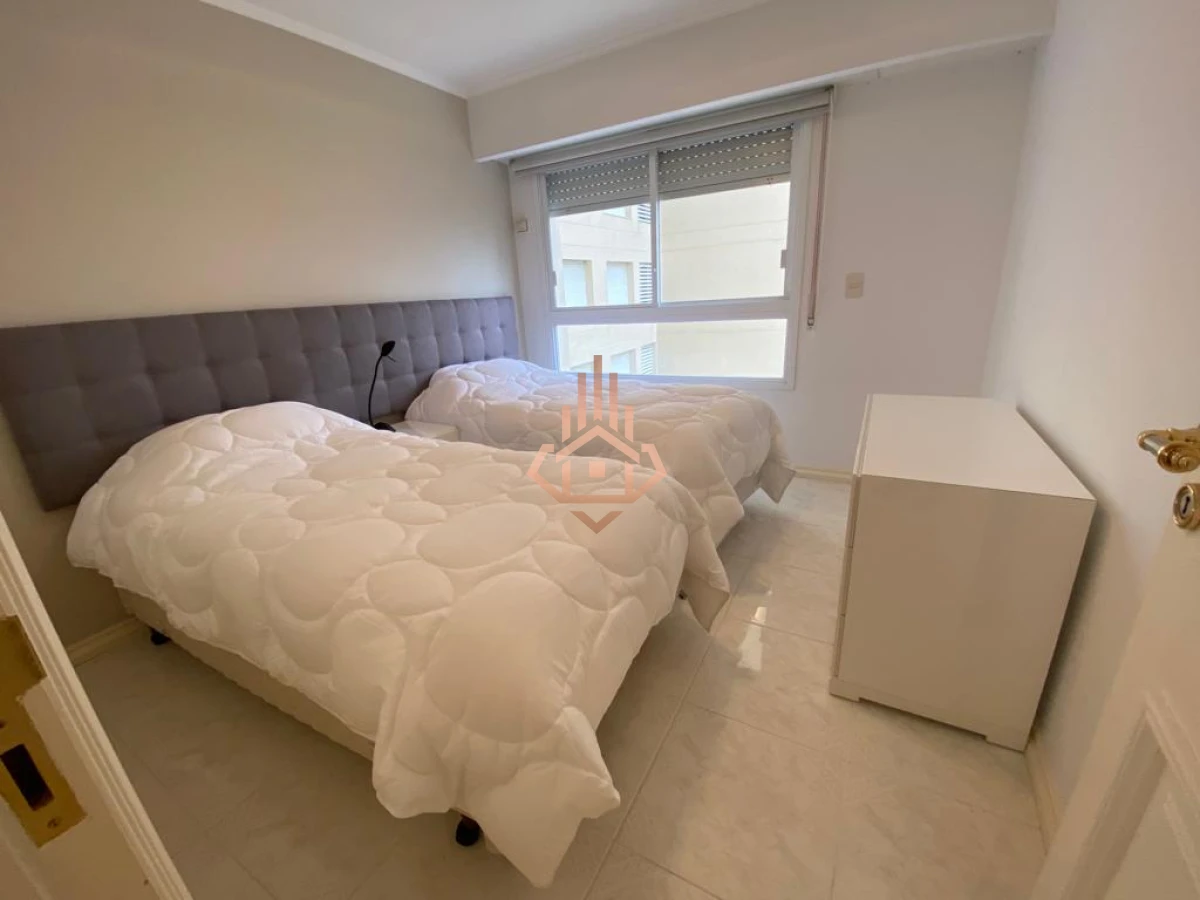 Apartamento en Venta de 3 dormitorios en Edificio Coral Tower , Punta del este , Playa Mansa