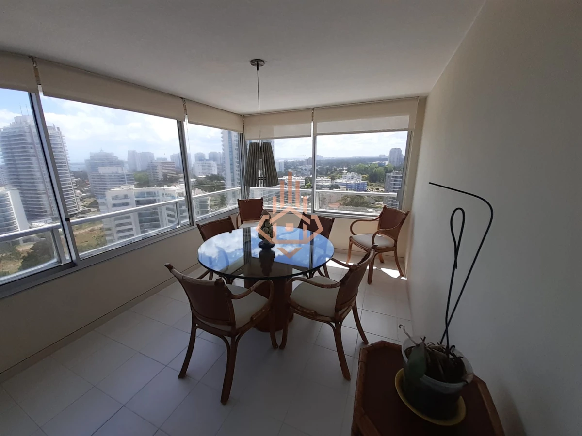 Apartamento en Venta de 3 dormitorios en  Punta del este , Playa Brava , Torre Tiburon