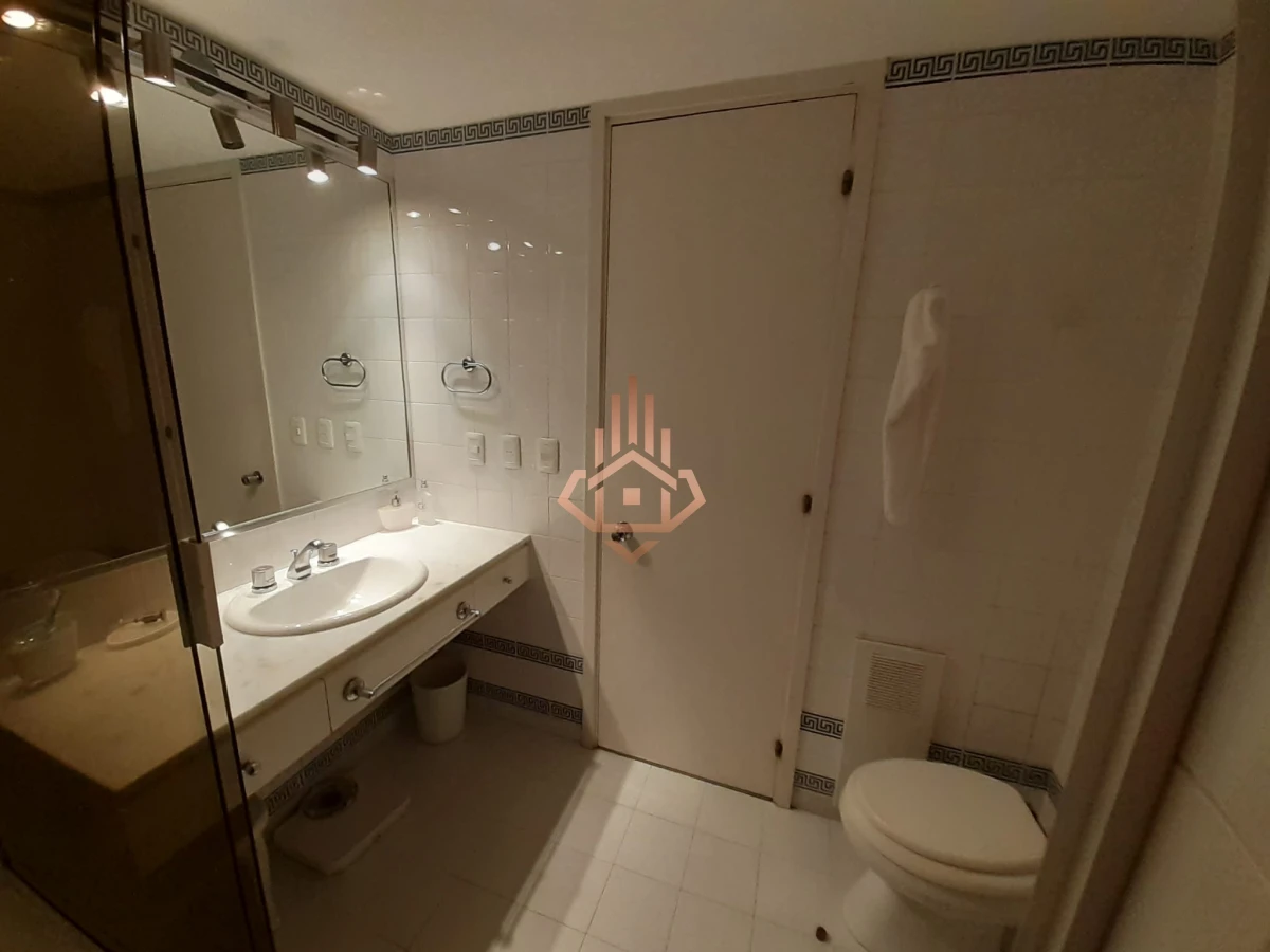 Apartamento en Venta de 3 dormitorios en  Punta del este , Playa Brava , Torre Tiburon