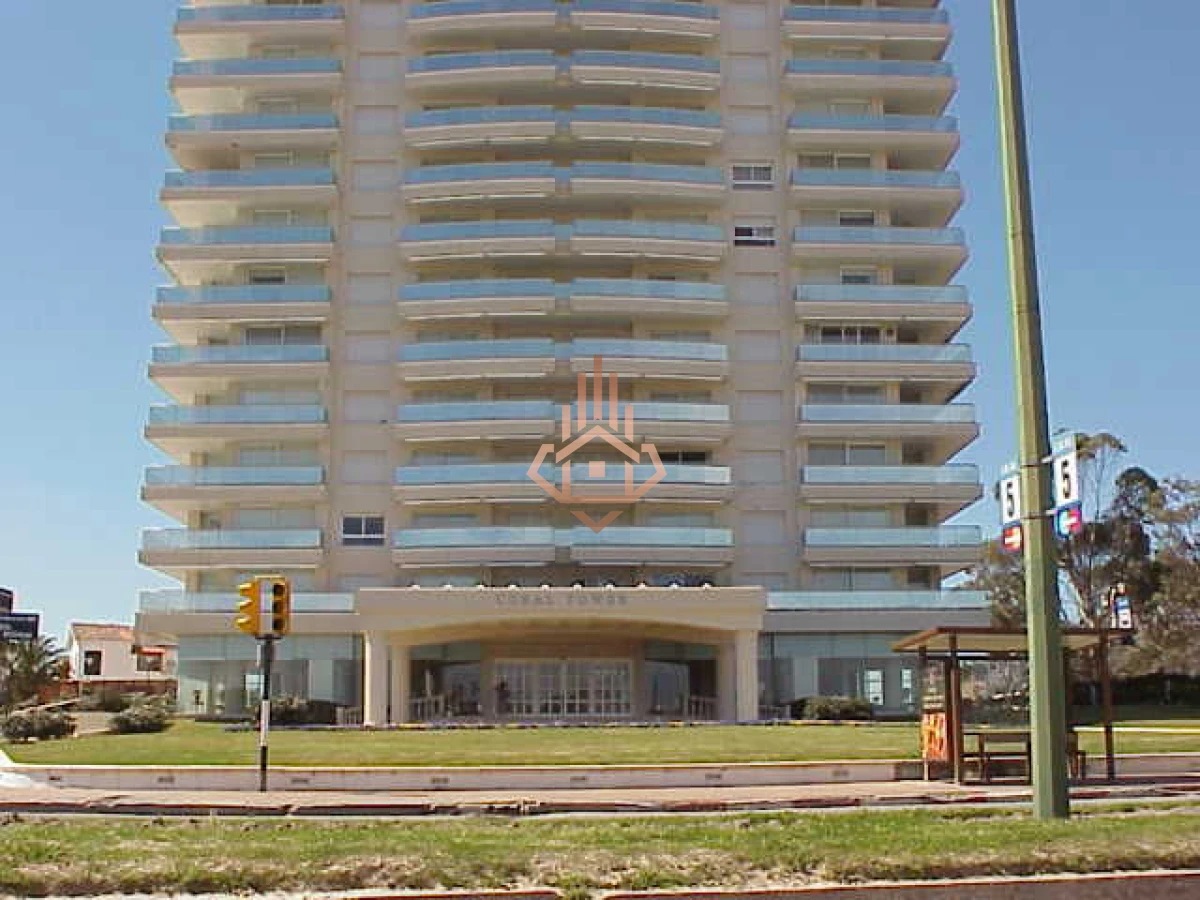 Apartamento en Venta de 3 dormitorios en Edificio Coral Tower , Punta del este , Playa Mansa