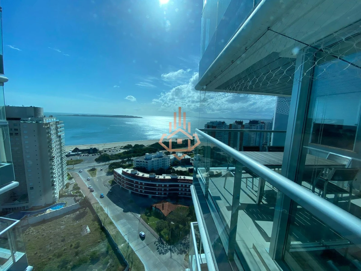 Apartamento de 2 Dormitorios en Venta en Punta del este , Playa Mansa , Miami Boulevard , Vista al mar