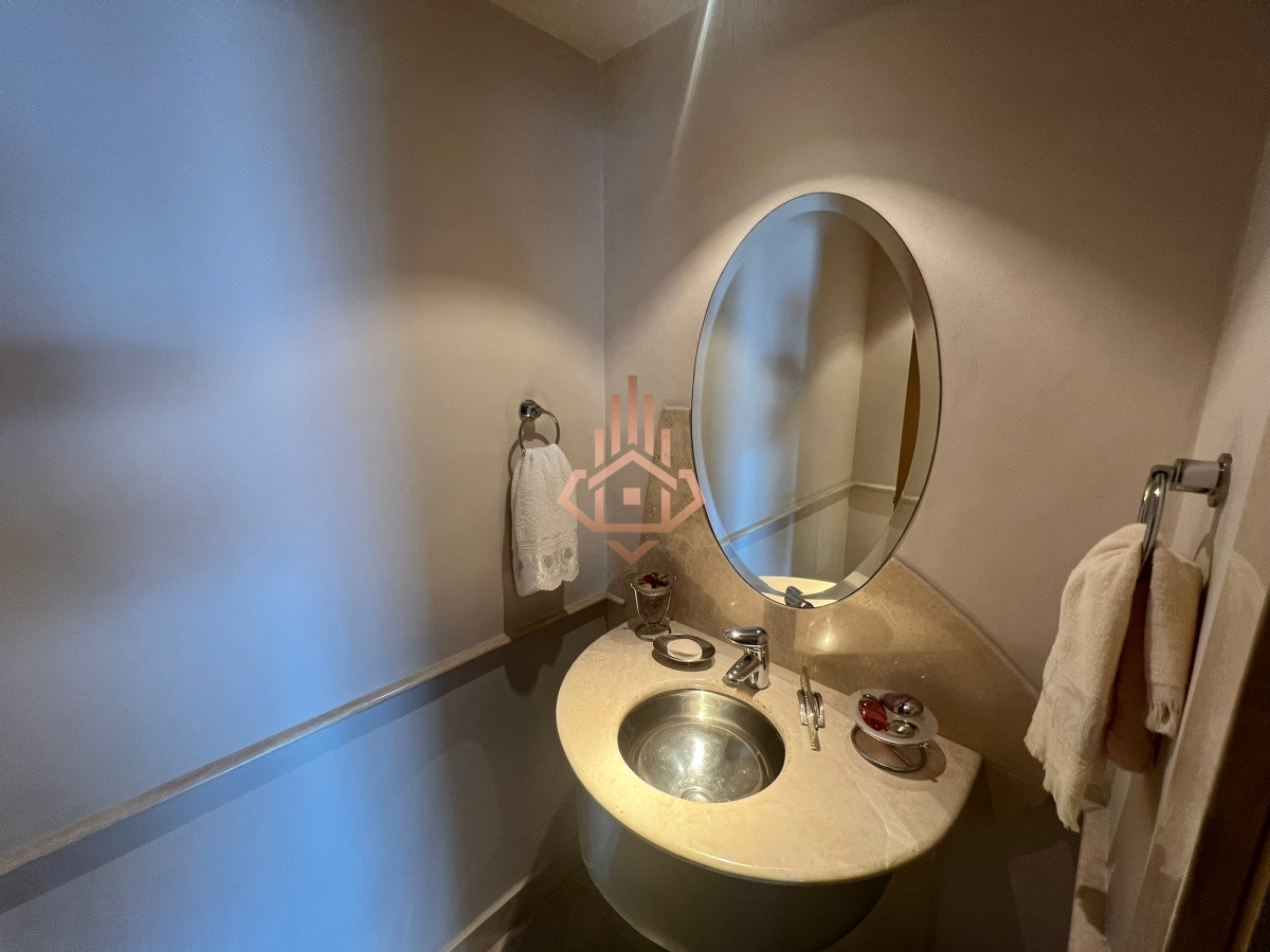 Apartamento en Venta de 3 Dormitorios en Playa Mansa , Punta del este , Vista al mar