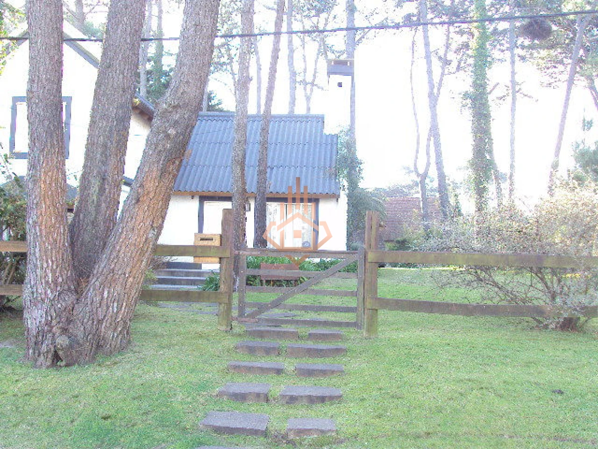 Casa en Venta de 3 Dormitorios en Punta del este . Aidy Grill , Playa Brava