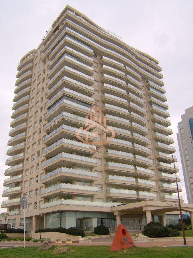 Apartamento en Venta de 3 dormitorios en Edificio Coral Tower , Punta del este , Playa Mansa
