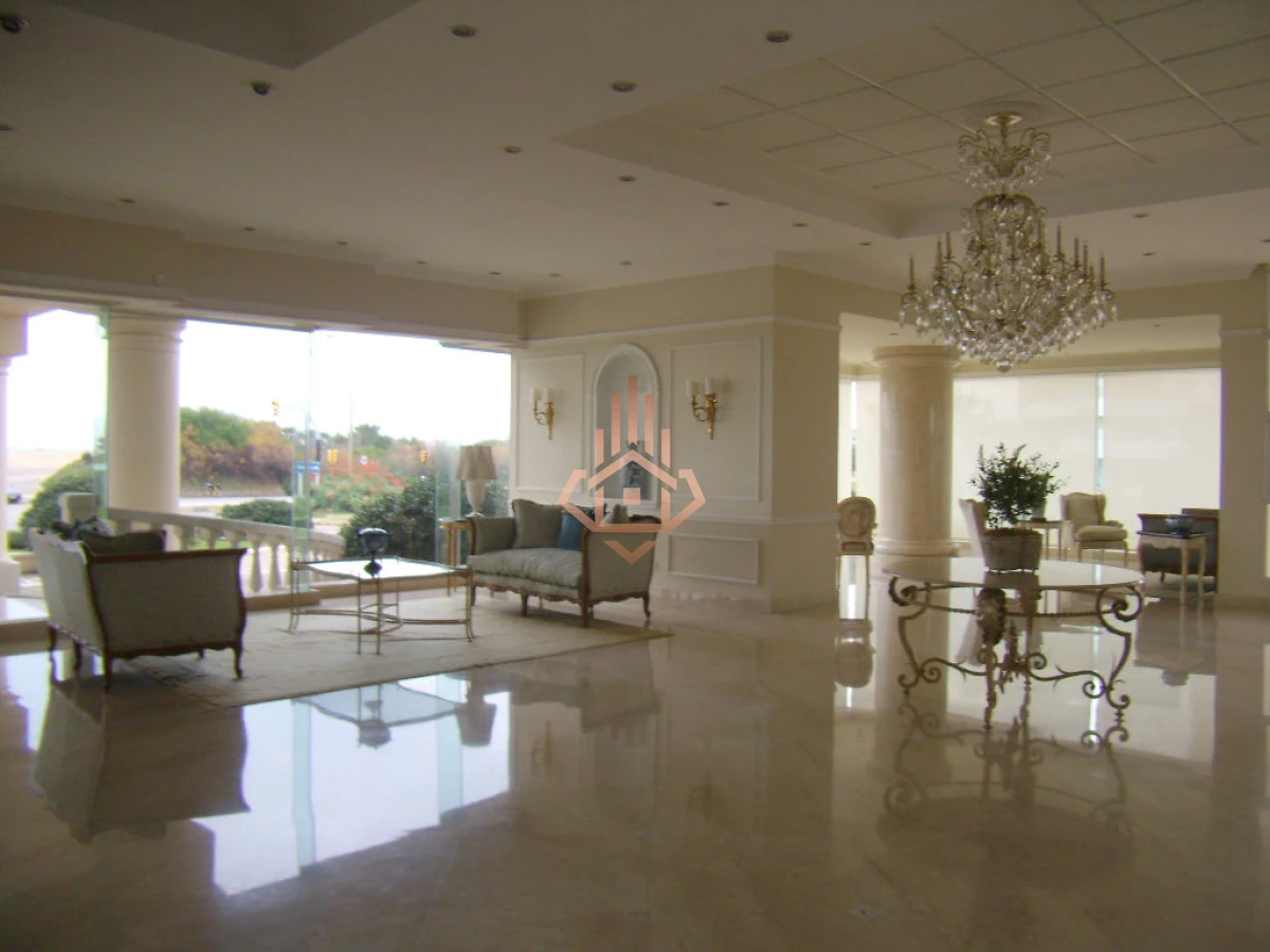 Apartamento en Venta de 3 dormitorios en Edificio Coral Tower , Punta del este , Playa Mansa