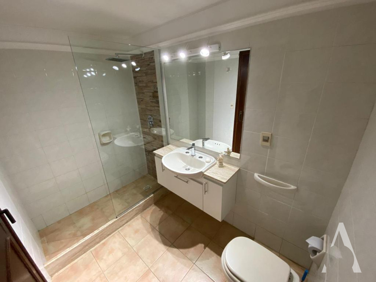 Casa ID.33 - CASA - 5 DORMITORIOS