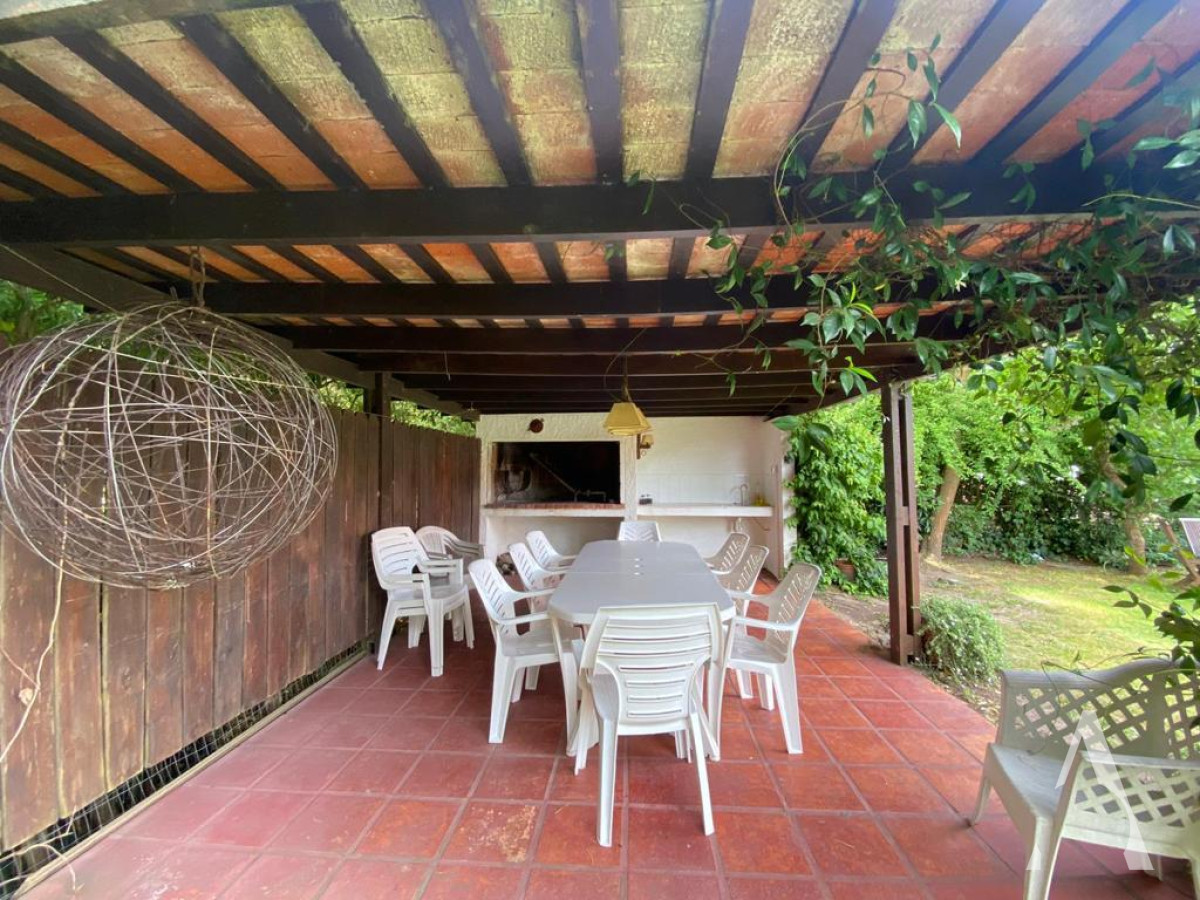 Casa ID.33 - CASA - 5 DORMITORIOS