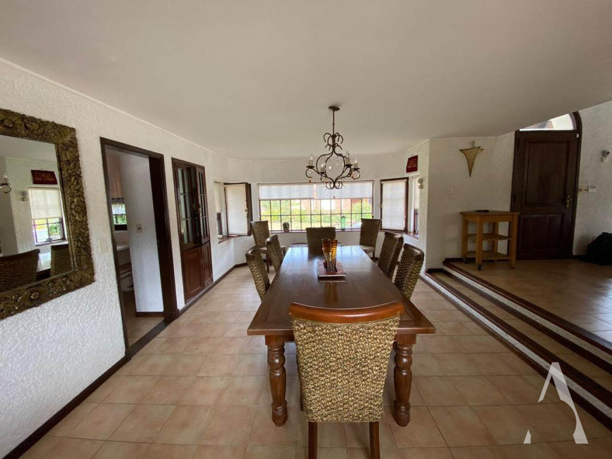 Casa ID.33 - CASA - 5 DORMITORIOS