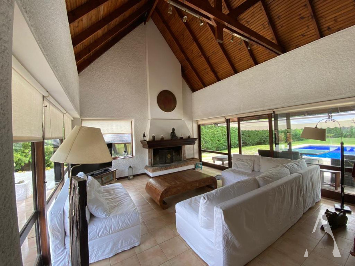Casa ID.33 - CASA - 5 DORMITORIOS