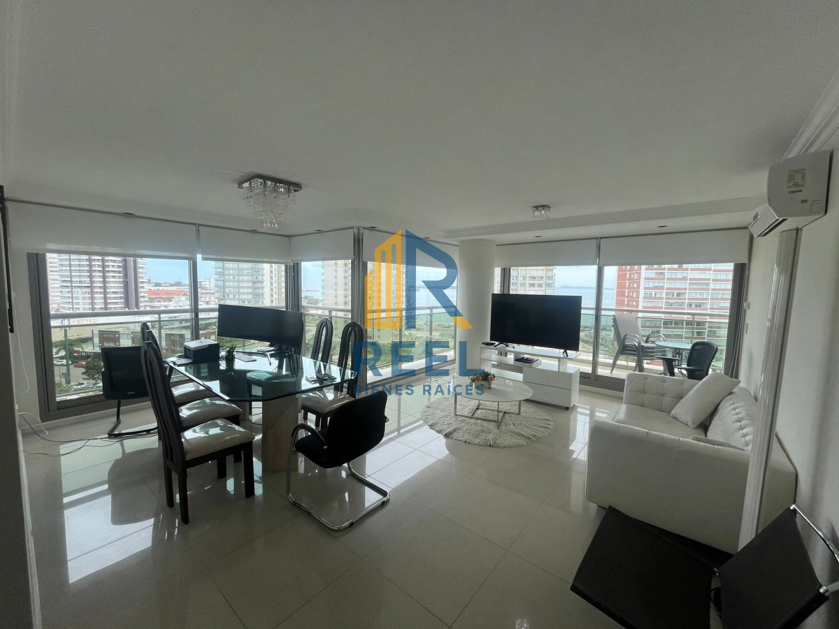 Apartamento ID.188 - Apartamento en Alquiler temporal de 2 domritorios en Torre Imperiale , Punta del este , Playa brava 