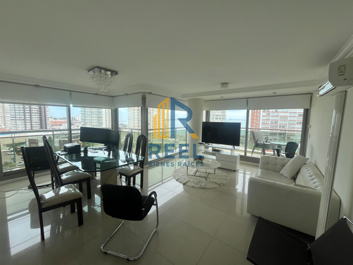 Apartamento ID.188 - Apartamento en Alquiler temporal de 2 domritorios en Torre Imperiale , Punta del este , Playa brava 