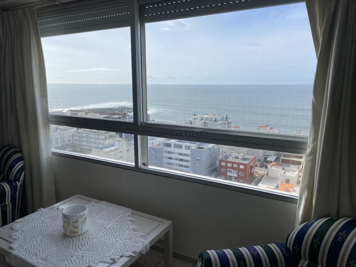Apartamento ID.3556 - Apartamento en Venta de 3 dormitorios en la Península de Punta del este , Gorlero 