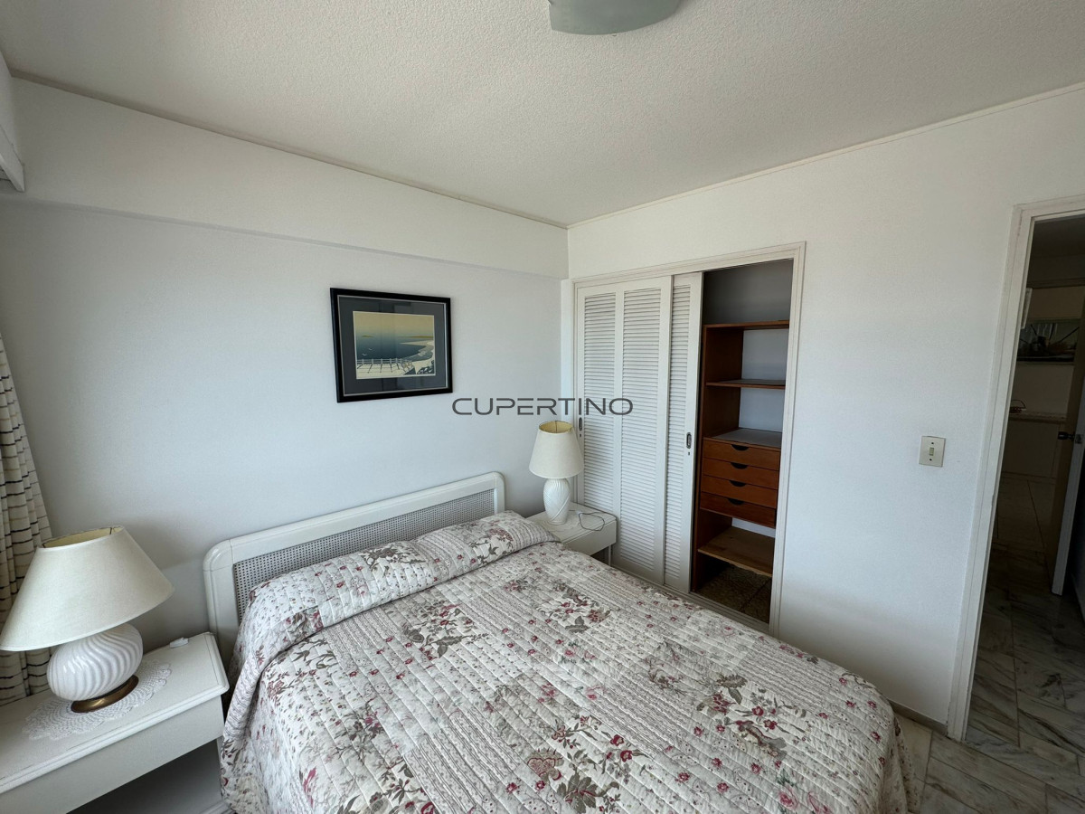 Apartamento ID.3556 - Apartamento en Venta de 3 dormitorios en la Península de Punta del este , Gorlero 