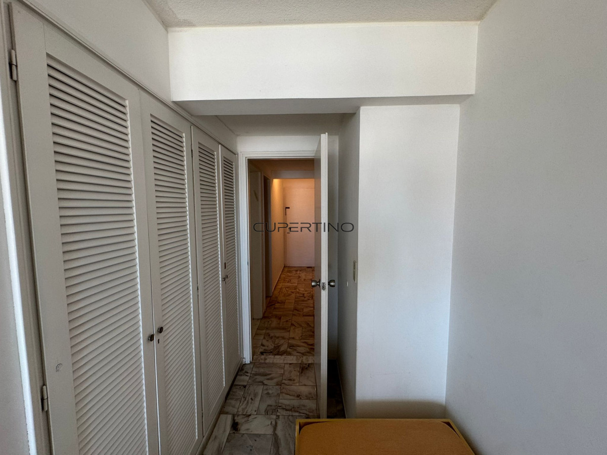 Apartamento ID.3556 - Apartamento en Venta de 3 dormitorios en la Península de Punta del este , Gorlero 