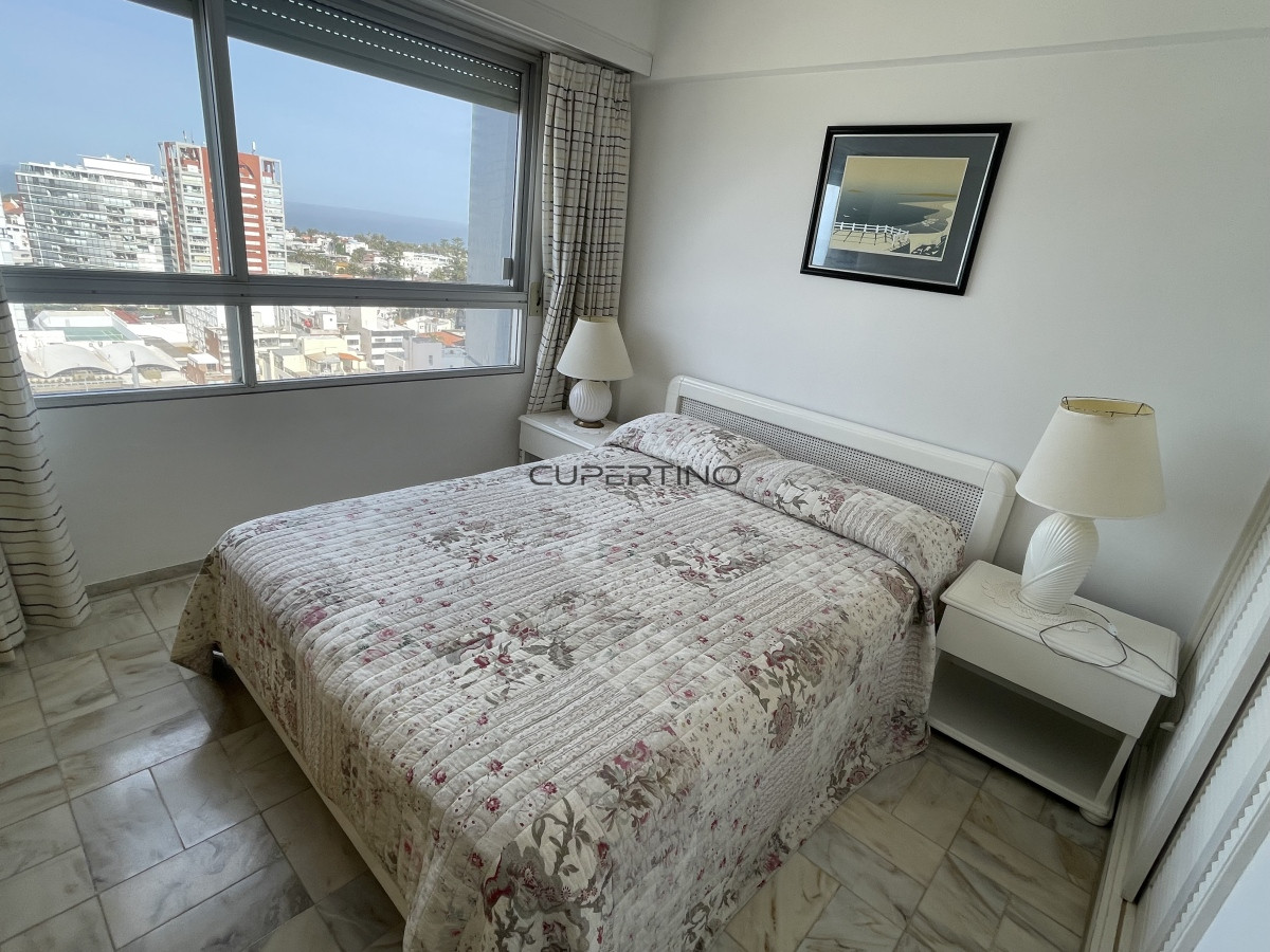 Apartamento ID.3556 - Apartamento en Venta de 3 dormitorios en la Península de Punta del este , Gorlero 