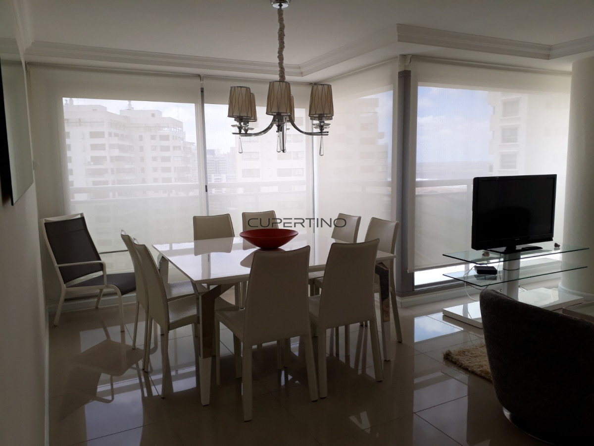 Apartamento ID.2598 - Apartamento en Venta de 2 dormitorios en Punta del este , Playa Brava , Torre Imperiale 
