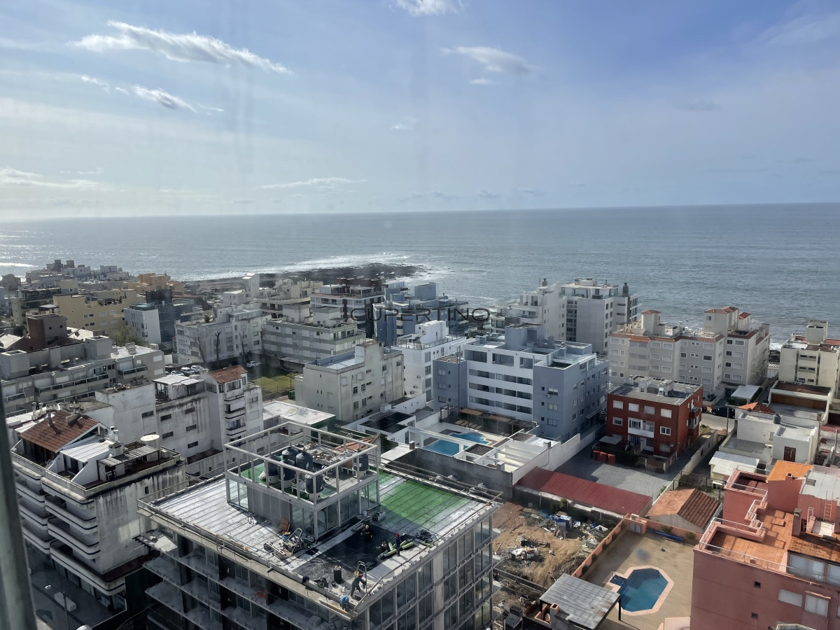 Apartamento ID.3556 - Apartamento en Venta de 3 dormitorios en la Península de Punta del este , Gorlero 