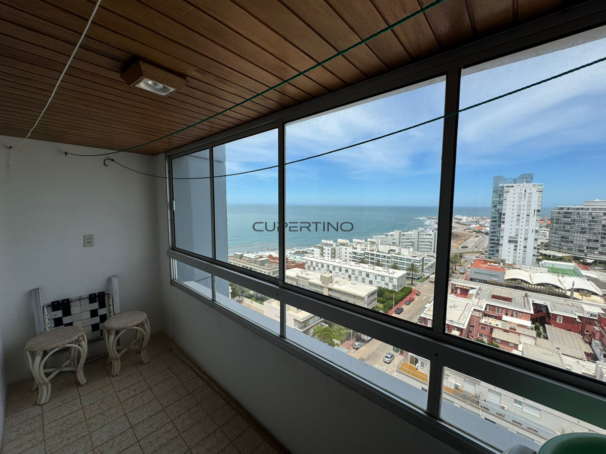 Apartamento ID.3556 - Apartamento en Venta de 3 dormitorios en la Península de Punta del este , Gorlero 