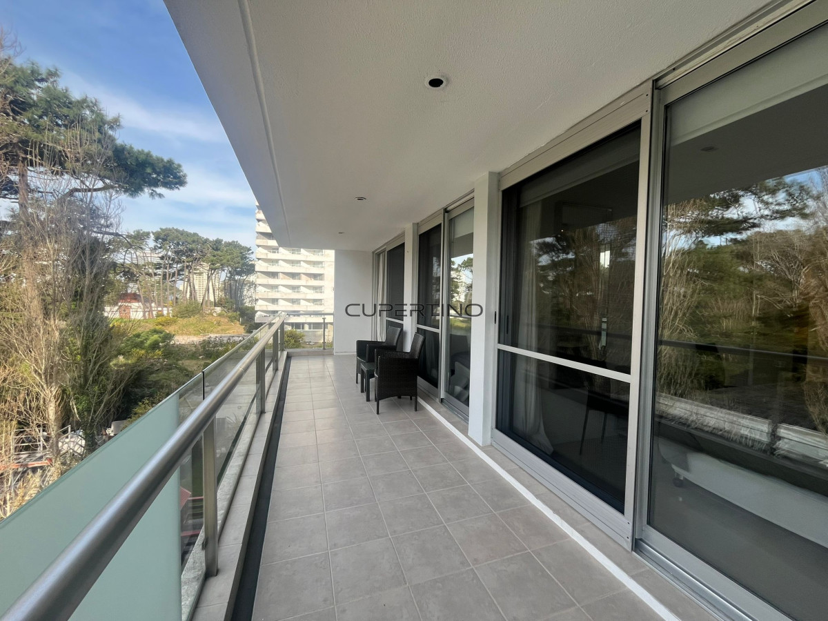 Apartamento ID.830 - Apartamento en Alquiler  de 2 dormitorios en Edificio Be Punta , Punta del este , Playa Brava 