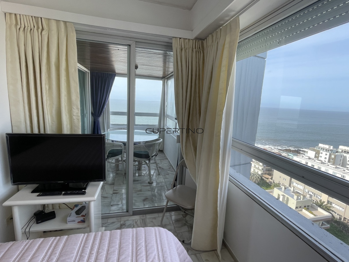 Apartamento ID.3556 - Apartamento en Venta de 3 dormitorios en la Península de Punta del este , Gorlero 
