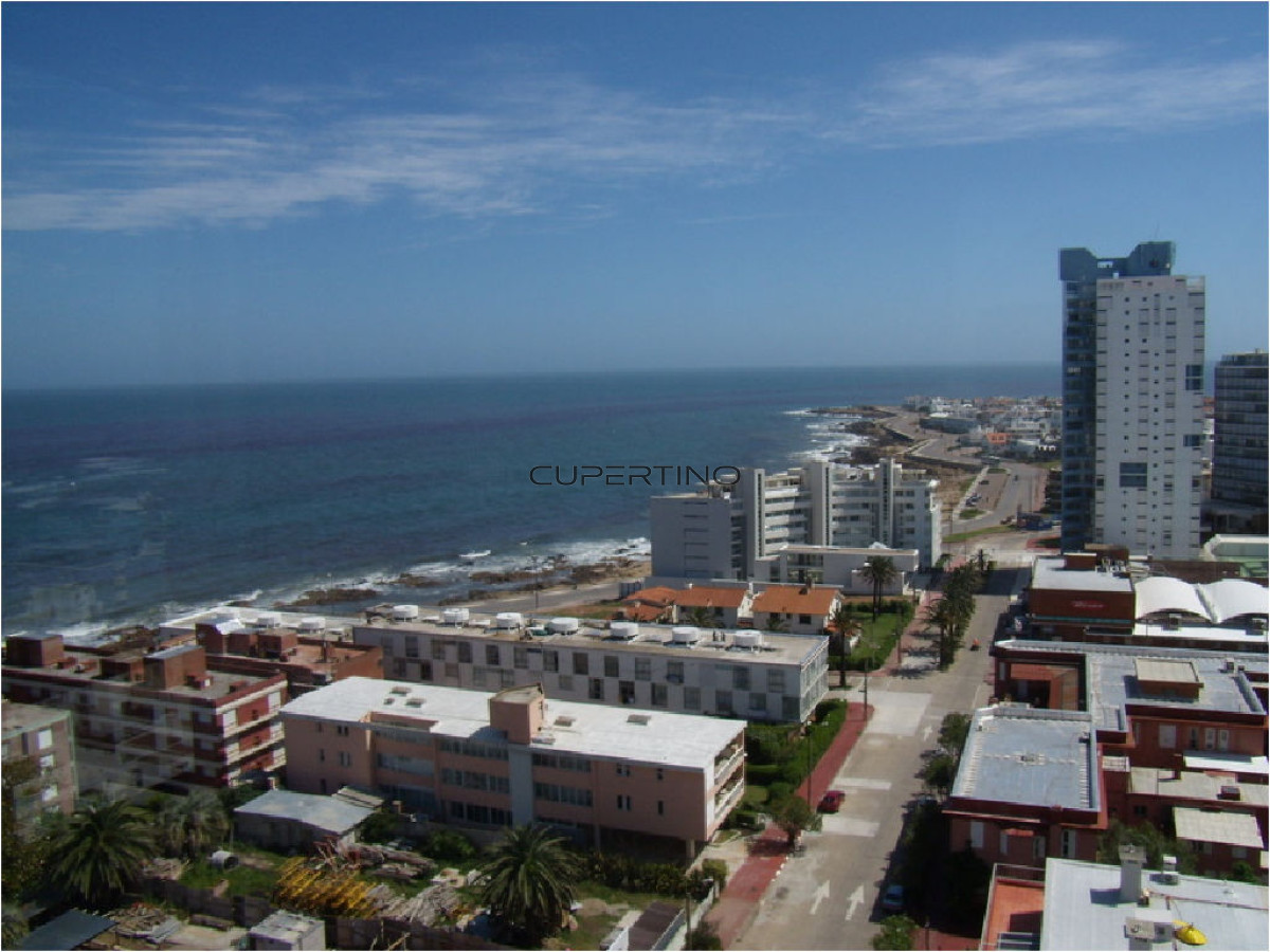Apartamento ID.3556 - Apartamento en Venta de 3 dormitorios en la Península de Punta del este , Gorlero 