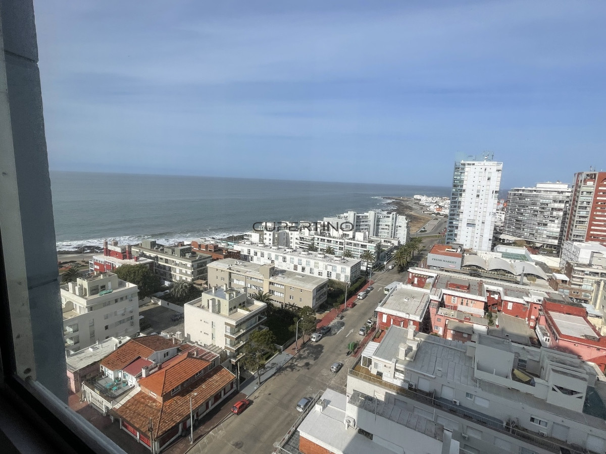 Apartamento ID.3556 - Apartamento en Venta de 3 dormitorios en la Península de Punta del este , Gorlero 