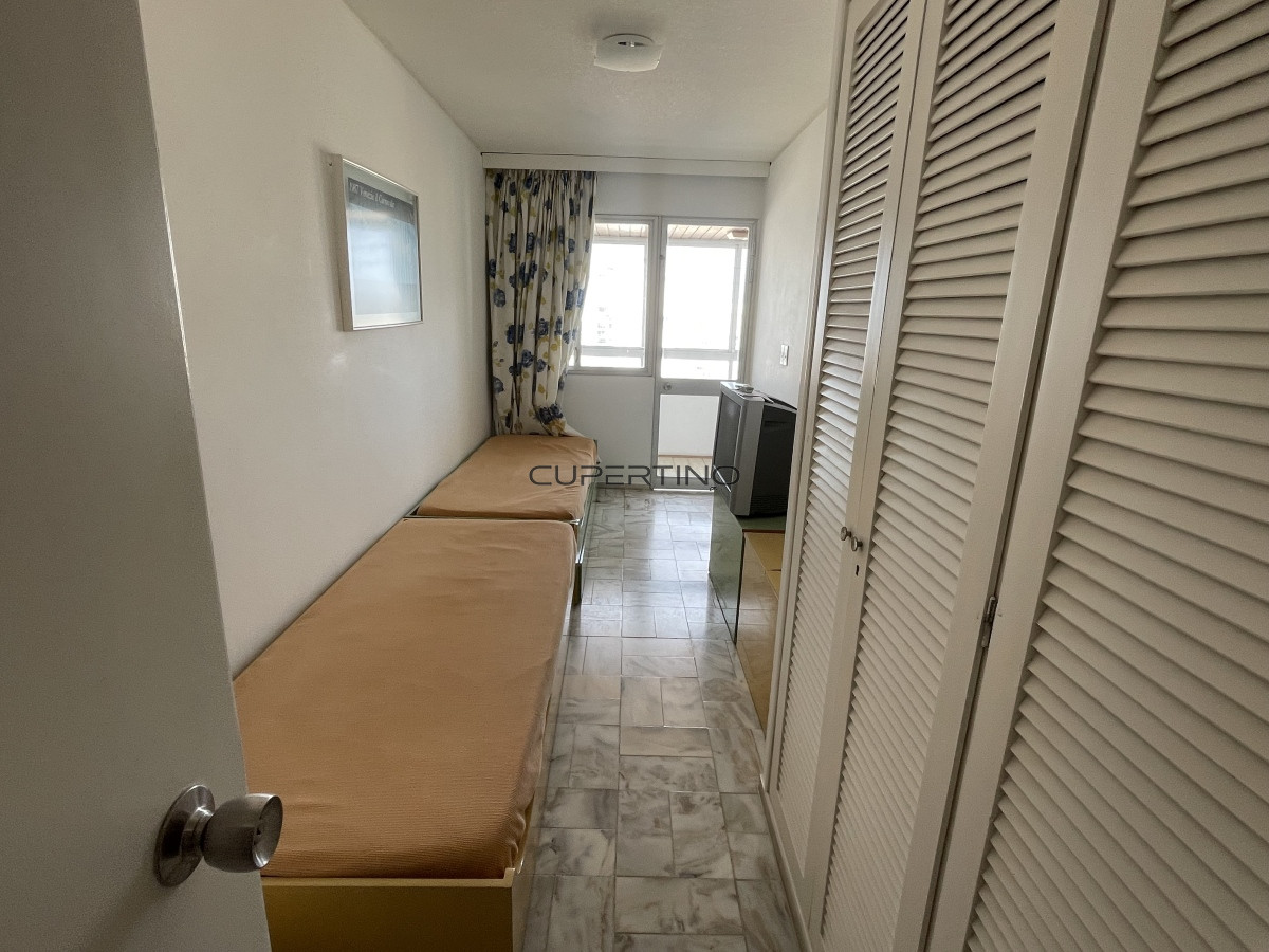 Apartamento ID.3556 - Apartamento en Venta de 3 dormitorios en la Península de Punta del este , Gorlero 