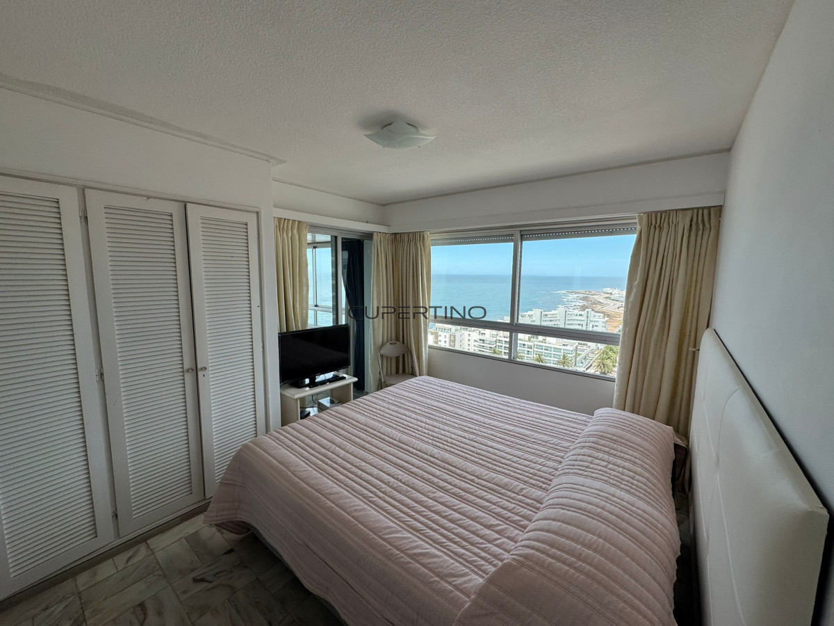 Apartamento ID.3556 - Apartamento en Venta de 3 dormitorios en la Península de Punta del este , Gorlero 
