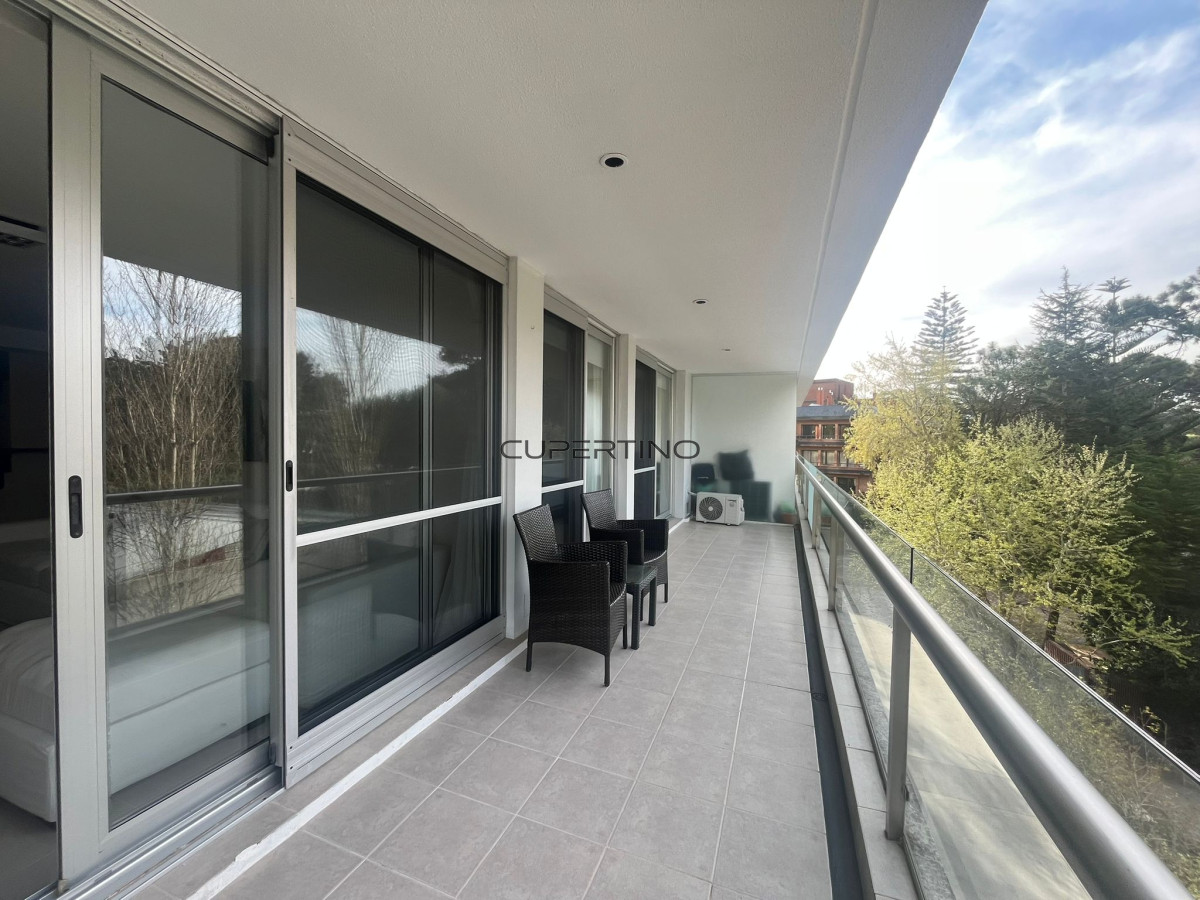 Apartamento ID.830 - Apartamento en Alquiler  de 2 dormitorios en Edificio Be Punta , Punta del este , Playa Brava 