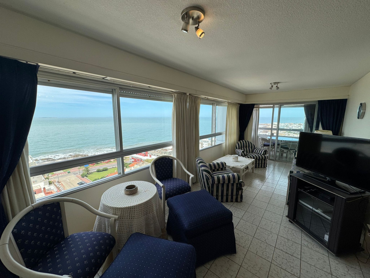Apartamento en Venta de 3 dormitorios en la Península de Punta del este , Gorlero 