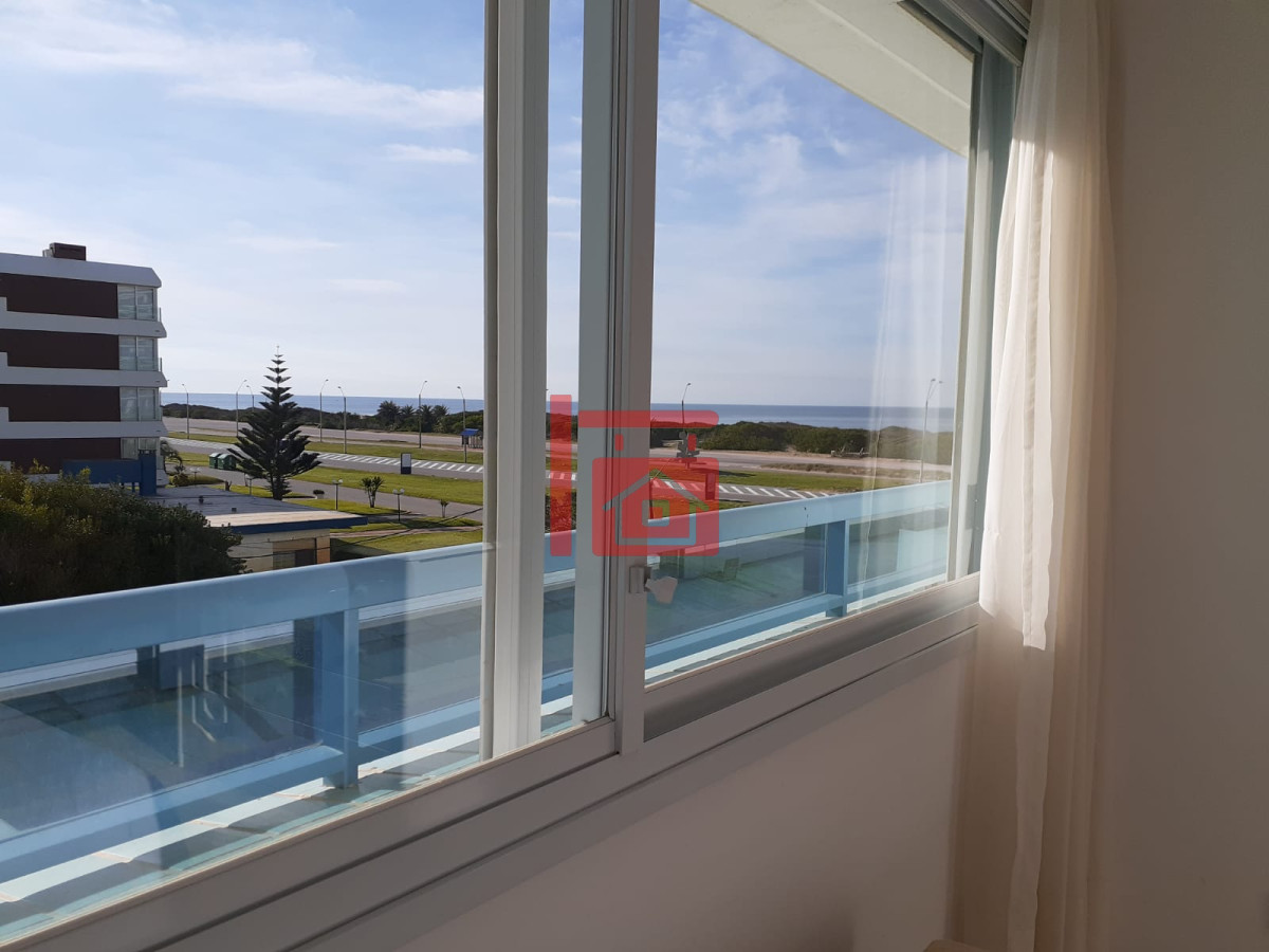 Apartamento ID.341 - Apartamento en venta de 3 dormitorios en Punta del este , Playa brava , 