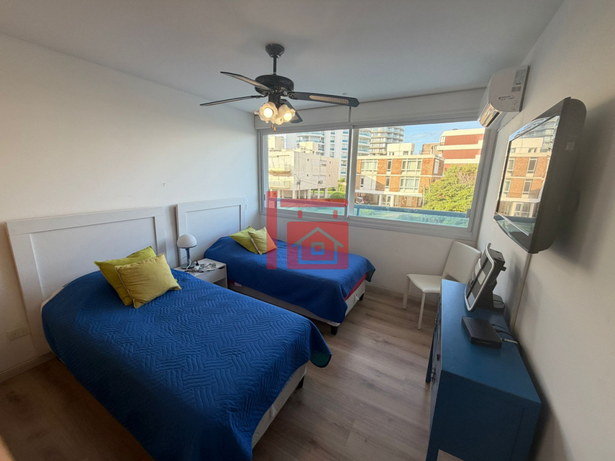 Apartamento ID.341 - Apartamento en venta de 3 dormitorios en Punta del este , Playa brava , 