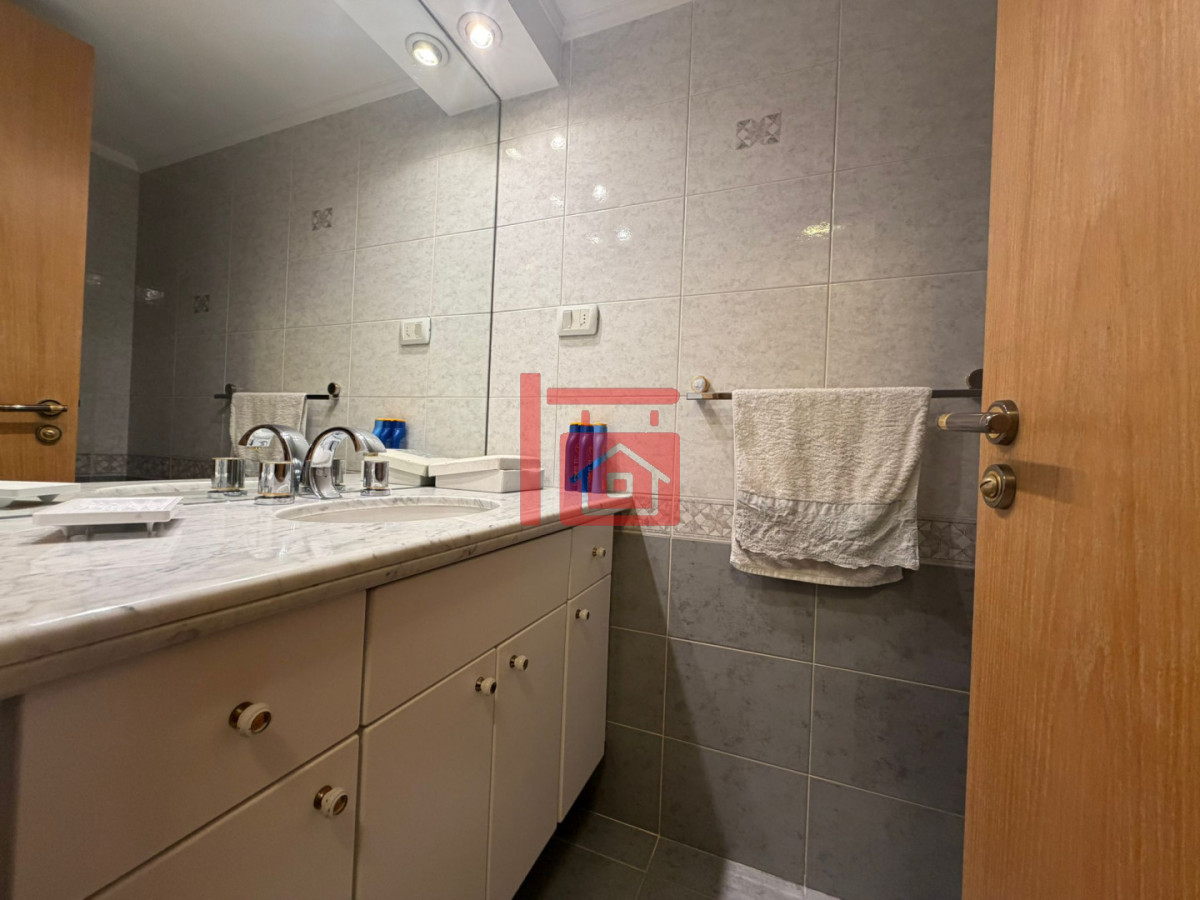 Apartamento ID.341 - Apartamento en venta de 3 dormitorios en Punta del este , Playa brava , 