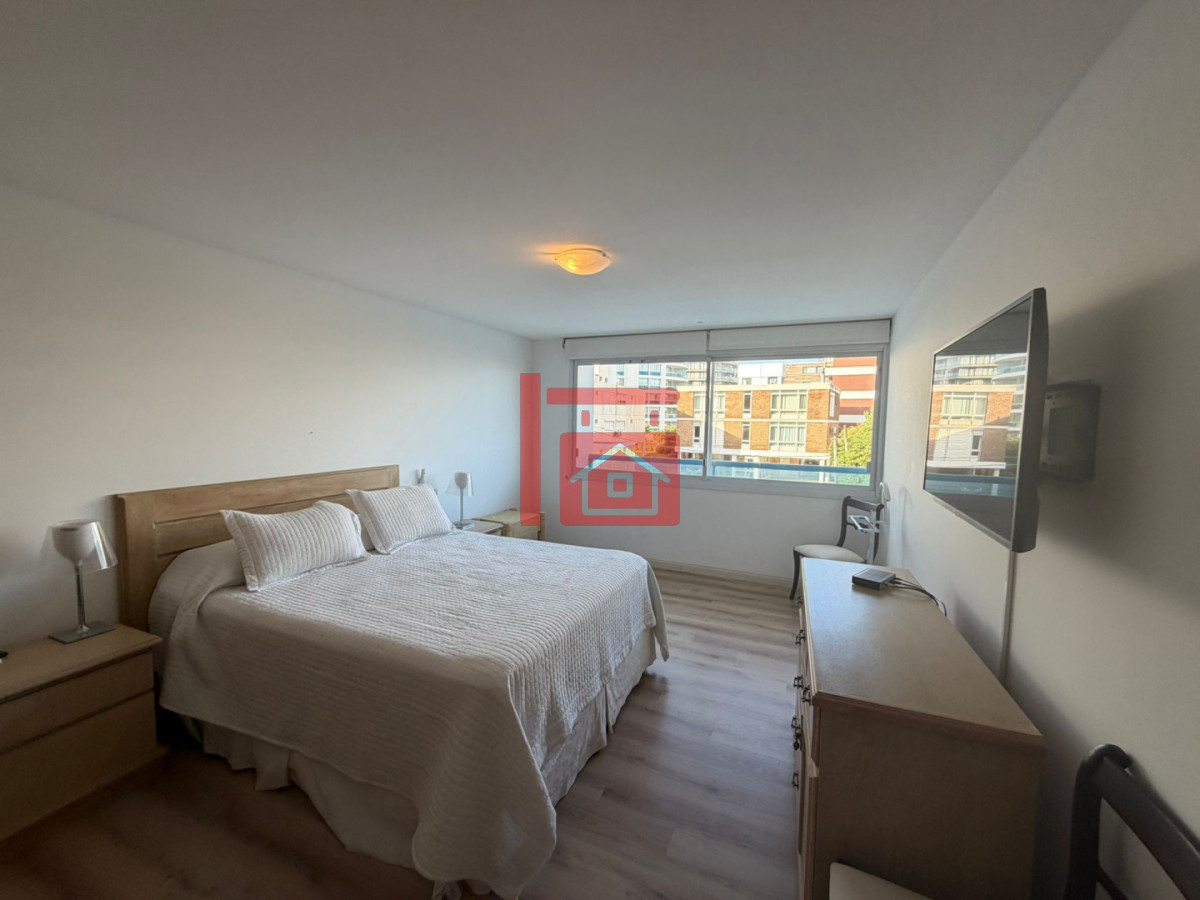 Apartamento ID.341 - Apartamento en venta de 3 dormitorios en Punta del este , Playa brava , 