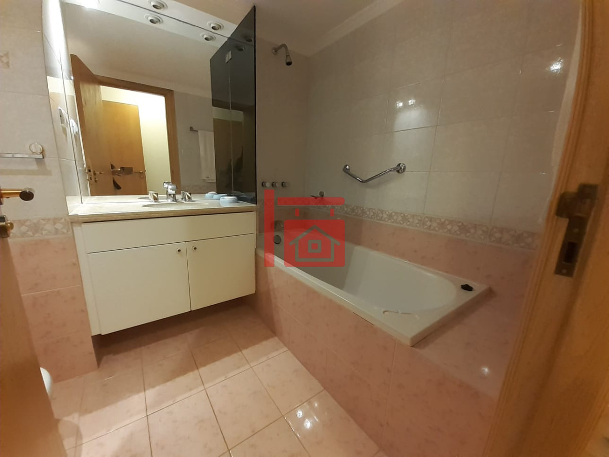 Apartamento ID.341 - Apartamento en venta de 3 dormitorios en Punta del este , Playa brava , 