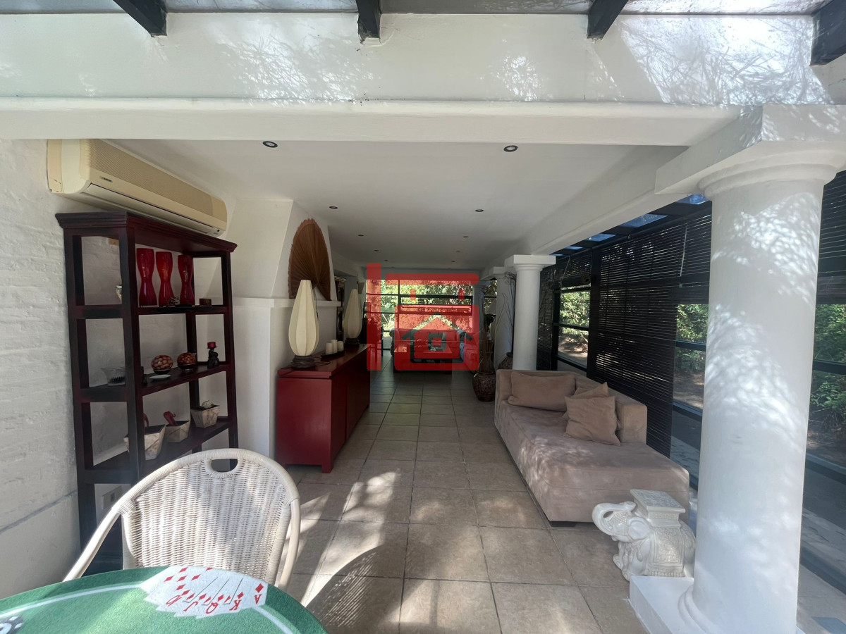 Casa ID.468 - Casa en Alquiler de Temporada en Punta del este con gran capacidad  , a pasos de Playa Brava 