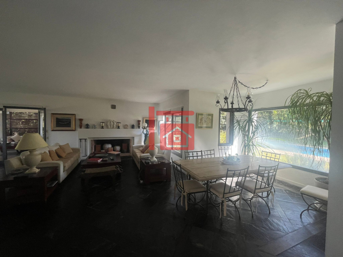 Casa ID.468 - Casa en Alquiler de Temporada en Punta del este con gran capacidad  , a pasos de Playa Brava 