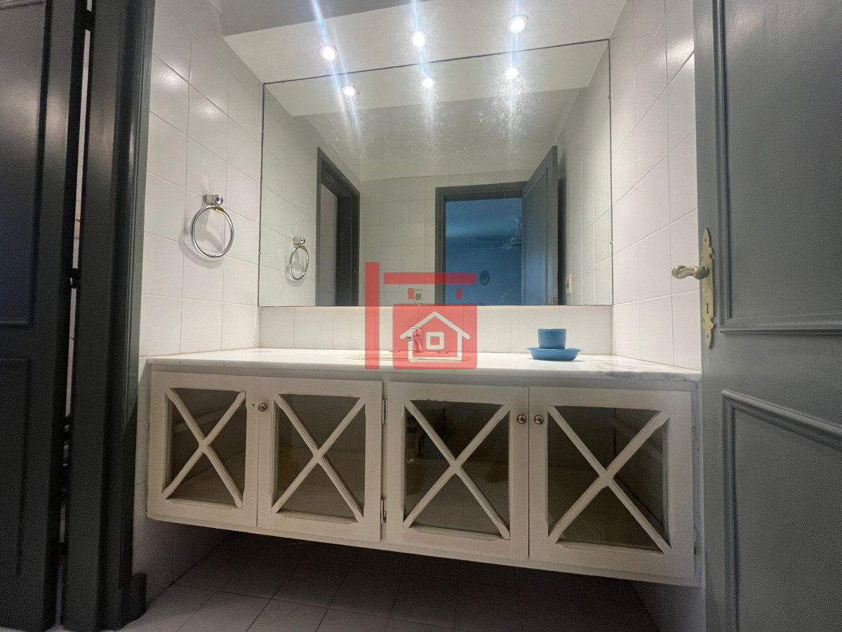 Casa ID.468 - Casa en Alquiler de Temporada en Punta del este con gran capacidad  , a pasos de Playa Brava 